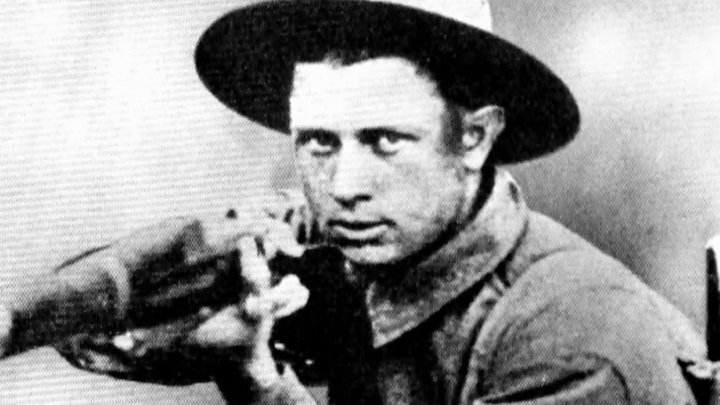 Eyewitness News tweet media