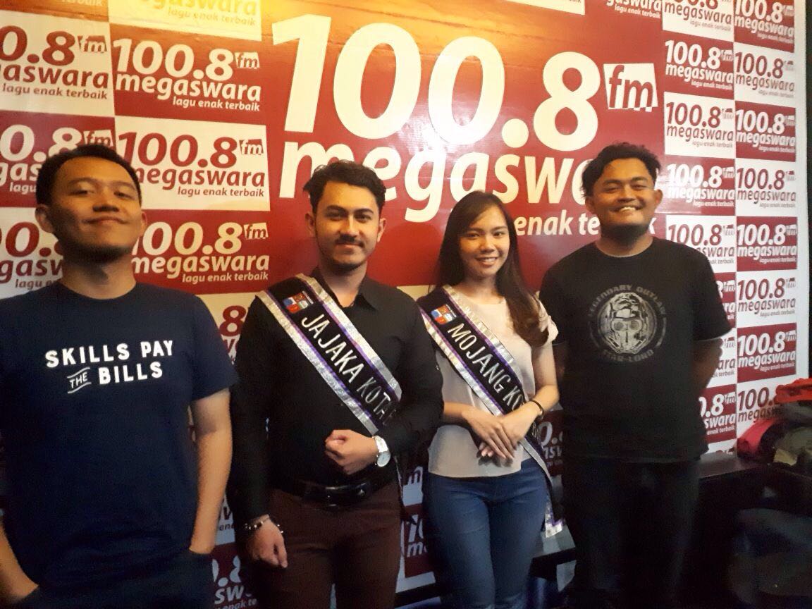 MegaswaraFM's tweet photo. Terima kasih @moka_kota_bogor atas #PULAS bareng #TheBidjis di Megaswara FM hari ini. Sukses terus ya ! Cc :@BogorNgariung @febyandrian_ @MRifaldyoung https://t.co/liZRqEM5zJ
