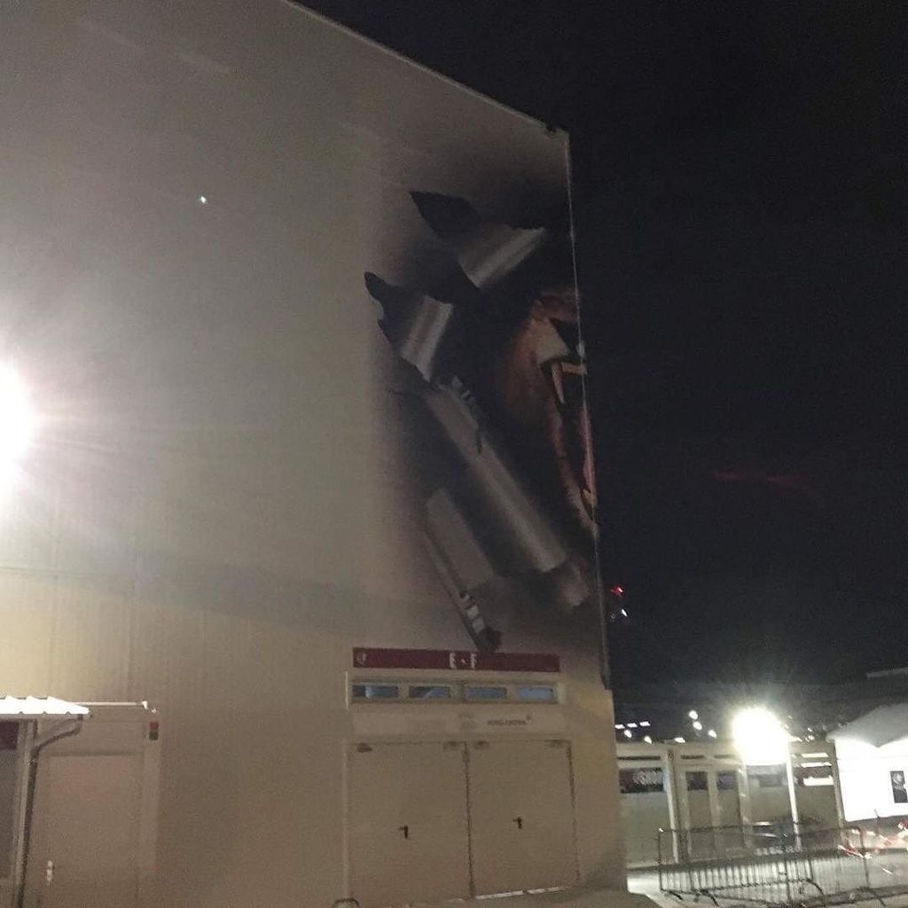 phrmottaz's tweet photo. La nuit, tous les chats sont gris...
.
.
.
.
.
#design #tamtamcommunications #masterpiece #732m2 #malley2.0 #csm #… https://t.co/YgSGVGHDsU https://t.co/z5pT47dj53