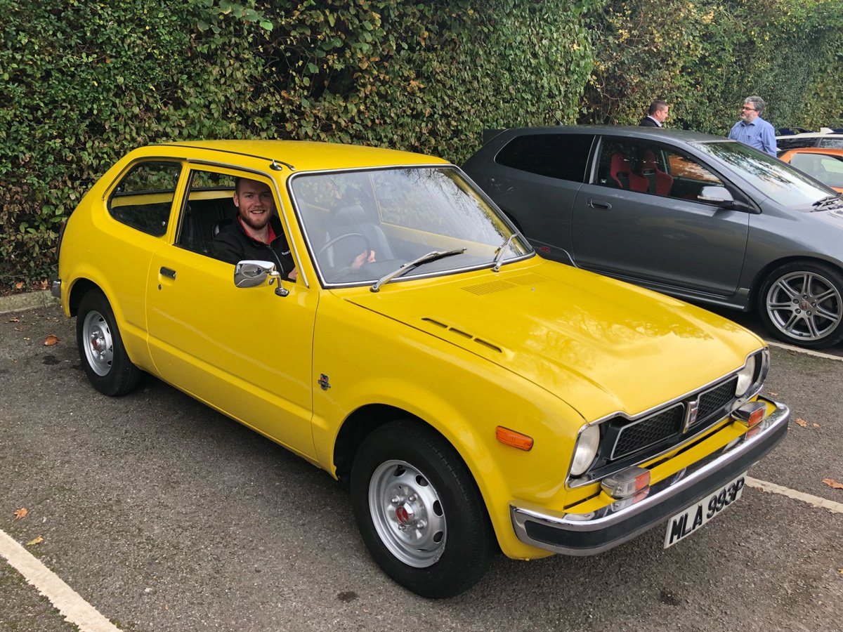 ItsTomLynch's tweet image. Just had a quick drive around the car park in the Civic. Absolutely fallen in love with it!