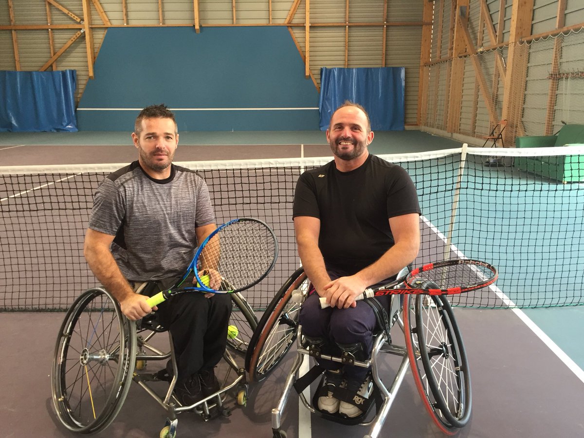 Aurel1610's tweet photo. Entraînement ce matin pour préparer le tournoi de tennis handisport internationale de Toulouse au tennis club d’aucamville 31 @FFTennis 💪🏻🎾 https://t.co/7tpHoWj2D0