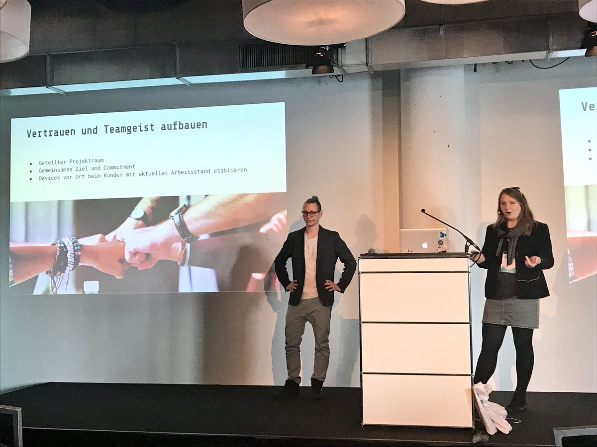 UXcongress's tweet photo. Zeitgleich erklären uns Pascal Becker und Conny Kawohl, wie man mit interdisziplinären Teams bessere Voice Interfaces gestaltet. #uxcongress https://t.co/W7IF2PYUAm