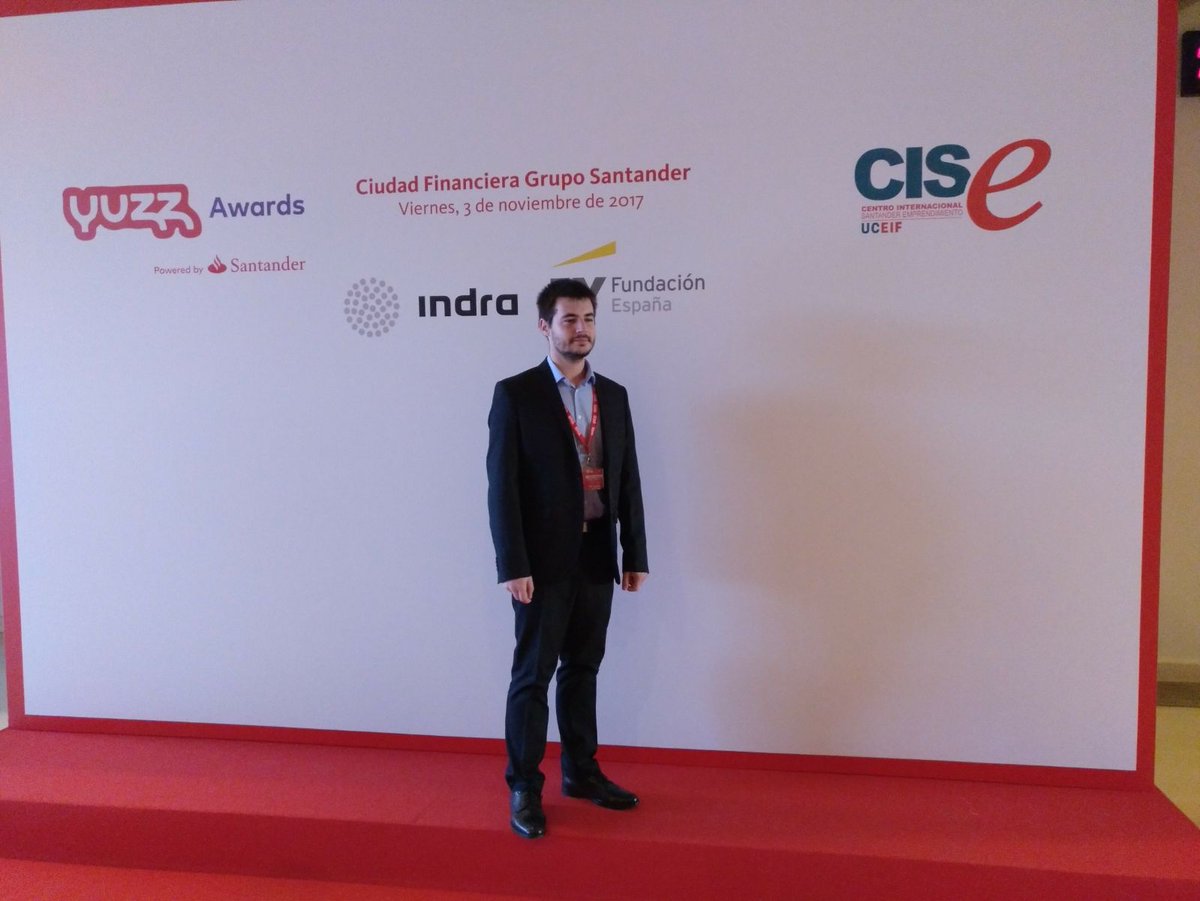 PcientificoUMH's tweet photo. ¡Qué nervios! Mucha suerte a Javier Martínez de #OdysseyRobotics en los premios #YUZZAwards #YuzzUMH https://t.co/Th6LeIbWB9