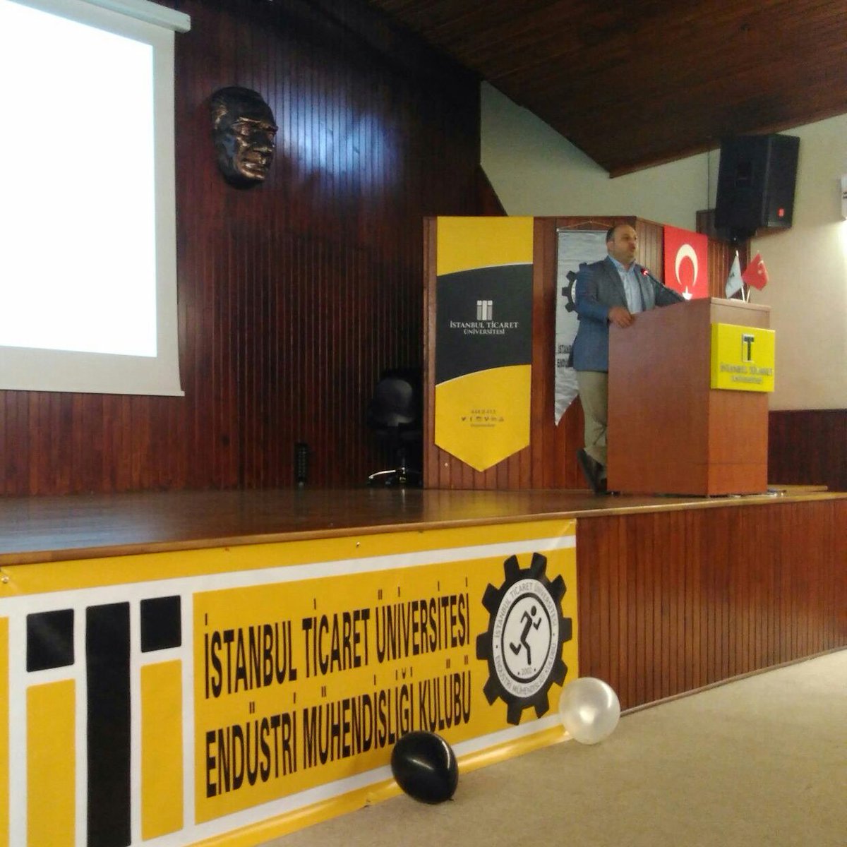 Assa Abloy Türkiye Sorumlusu Sn. Mustafa ERTEMİZ konuşmalarını yapmak üzere bizlerle...