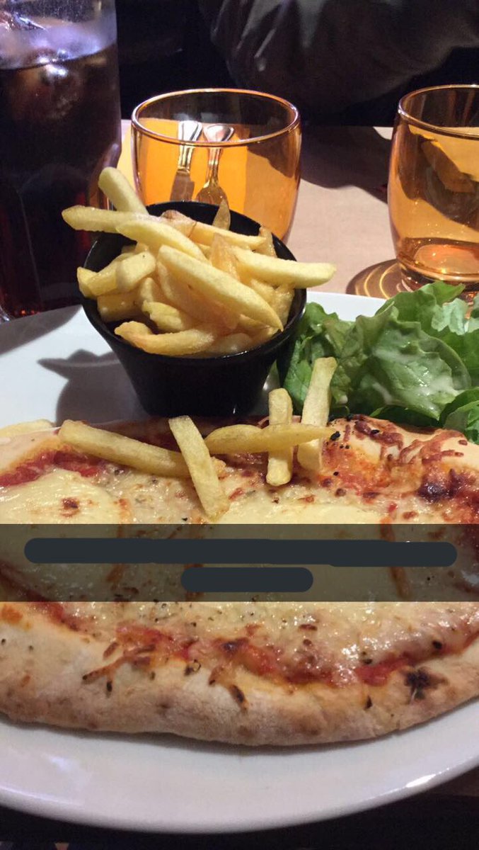candykitte1's tweet photo. @GordonRamsay I really think you should go to, and straighten this restaurant out. It’s in Paris, and many people consider it all a scam. https://t.co/0OCUcTkym1