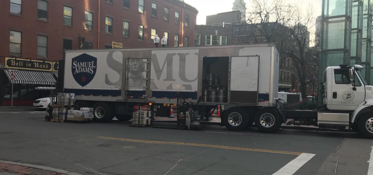 TwoGreyDogs's tweet image. Happy Friday! #TGIF @SamuelAdamsBeer #boston