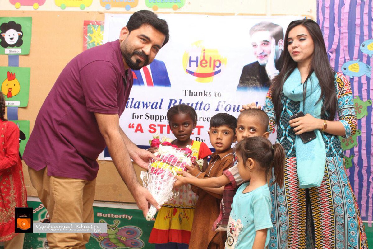 tajmuhammadpp's tweet photo. CEO @BBZFoundation Mr.@Fida_Wassan & iHelp started a school for street children who want to learn but can't really afford #StreetToClassRoom https://t.co/VLDxzKoinC