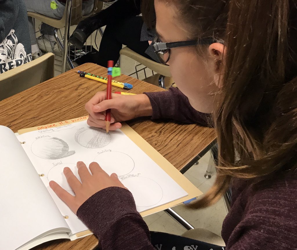 RuzickaART's tweet photo. Art Students learning different shading techniques! @RuzickaART @NJHS_Panther https://t.co/etHRlH4mSO