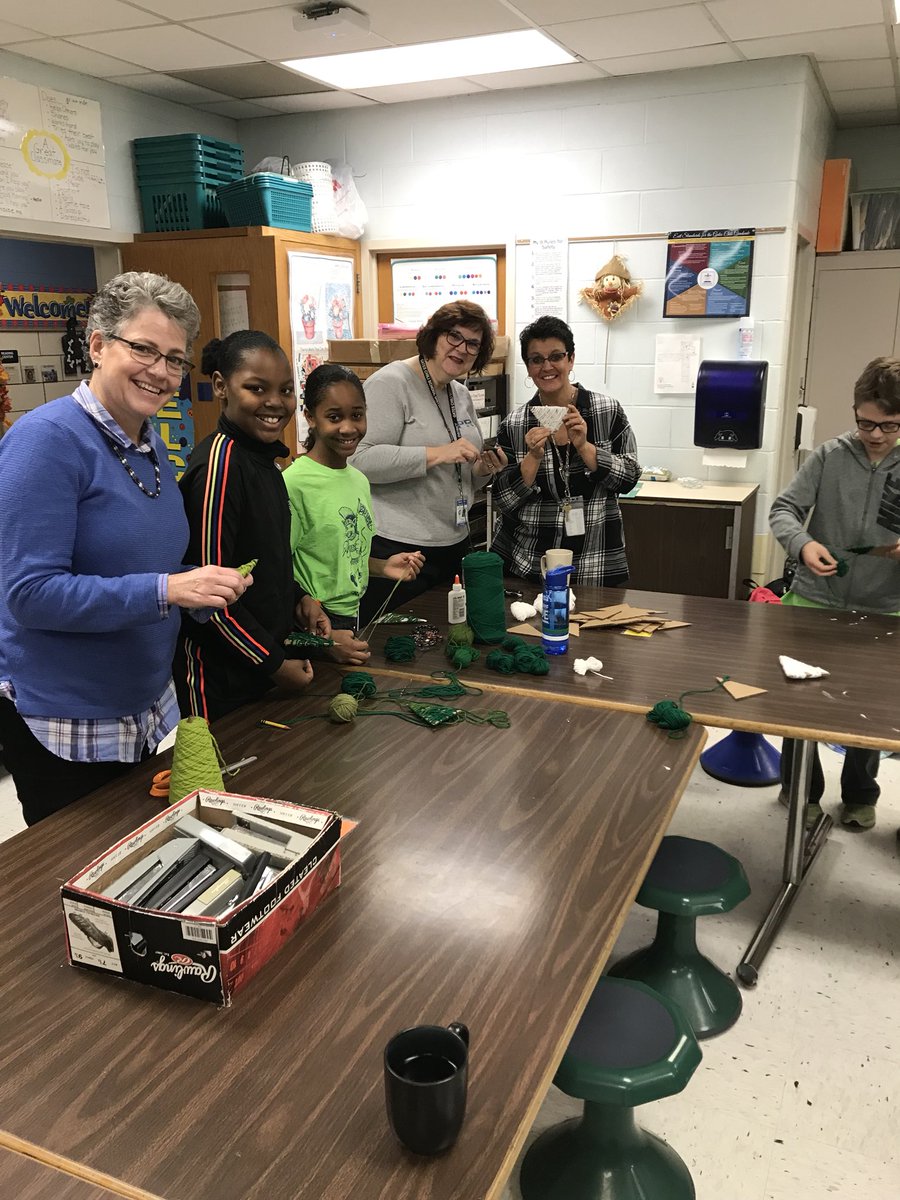 PRserviceclub's tweet photo. Starting our decreation for the Hinchey House tree! #PRS50 #GCpride @GatesChiliSupt  @PRserviceclub @PaulRoadSchool https://t.co/GjXBdC3FXd