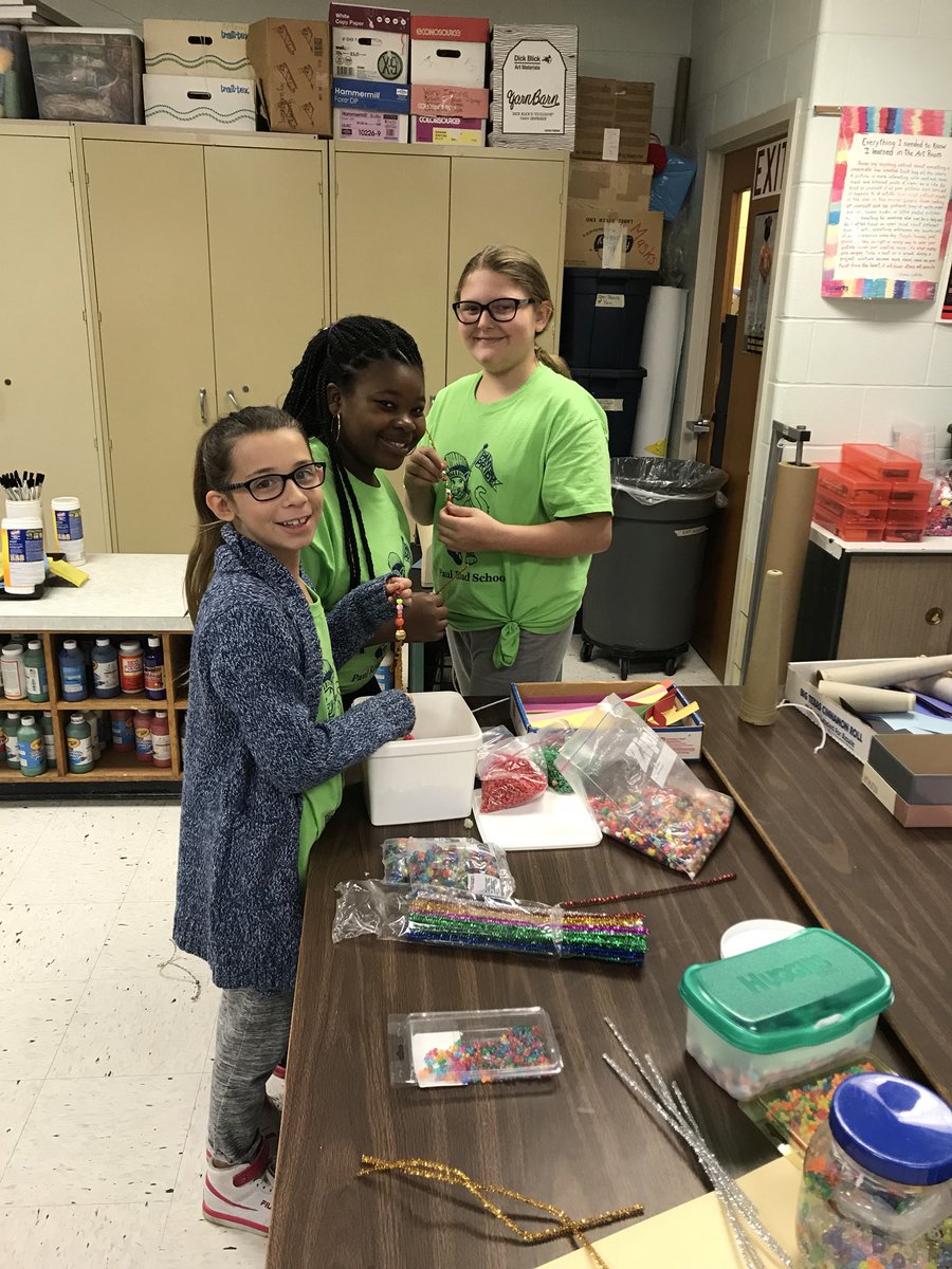 PRserviceclub's tweet photo. Starting our decreation for the Hinchey House tree! #PRS50 #GCpride @GatesChiliSupt  @PRserviceclub @PaulRoadSchool https://t.co/GjXBdC3FXd