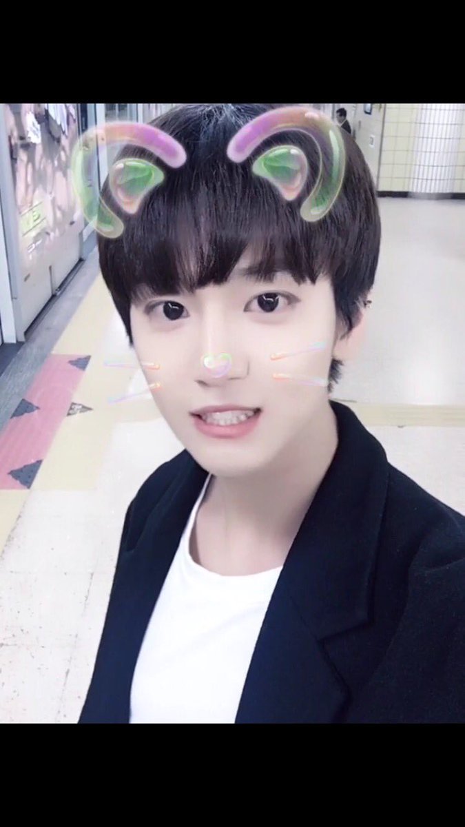 Onefe112's tweet image. 날씨가 추우니깐 감기 안걸리게 따뜻하게 입고다니세오😢😢 #정원철 #박형진 #공연 #동대문 #밀리오레 #7시 같이가서 응원하실분🖐