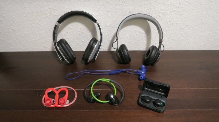 Acht beliebte Bluetooth #SportKopfhörer für Fitness und Laufen im #Test - via <a href="/fitvolution_de/">Fitvolution</a> buff.ly/2z96K8o