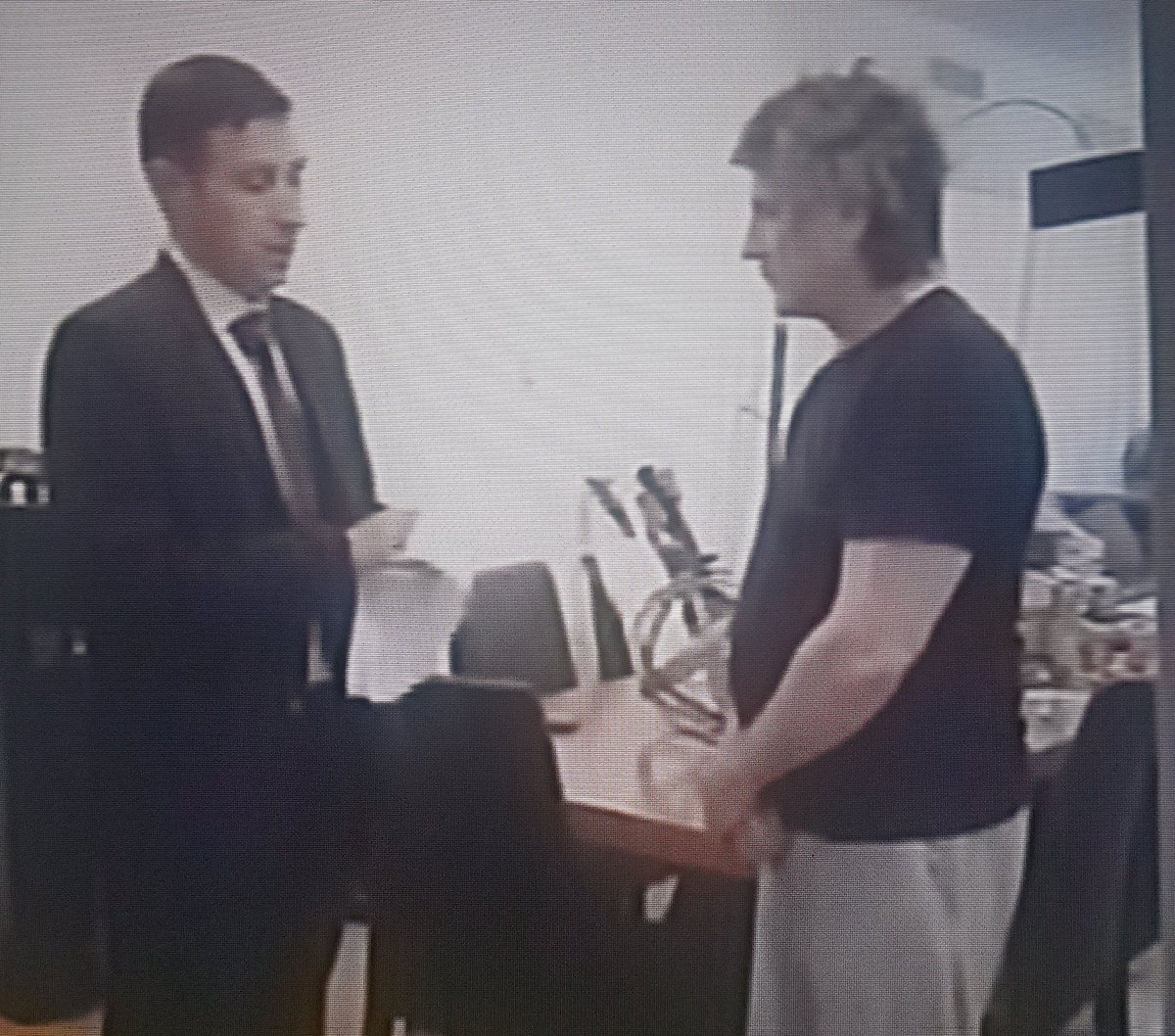 Y este es el momento en el q arrestaban a Javier Milei