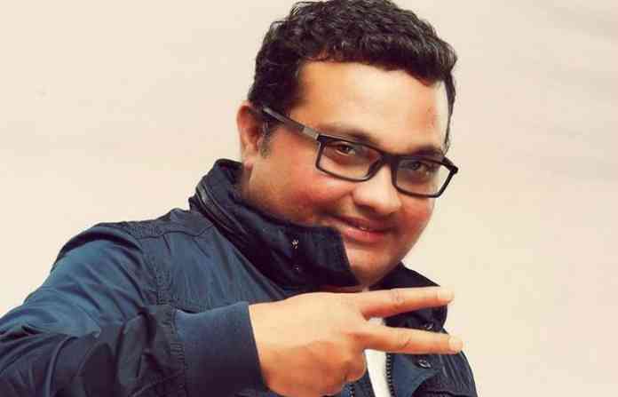 SaamanaOnline's tweet photo. https://t.co/YRq7OVr3sJ रवी जाधव घेऊन येणार ‘रंपाट’ #rampat #ravijadhav https://t.co/ocaTjR7pkb