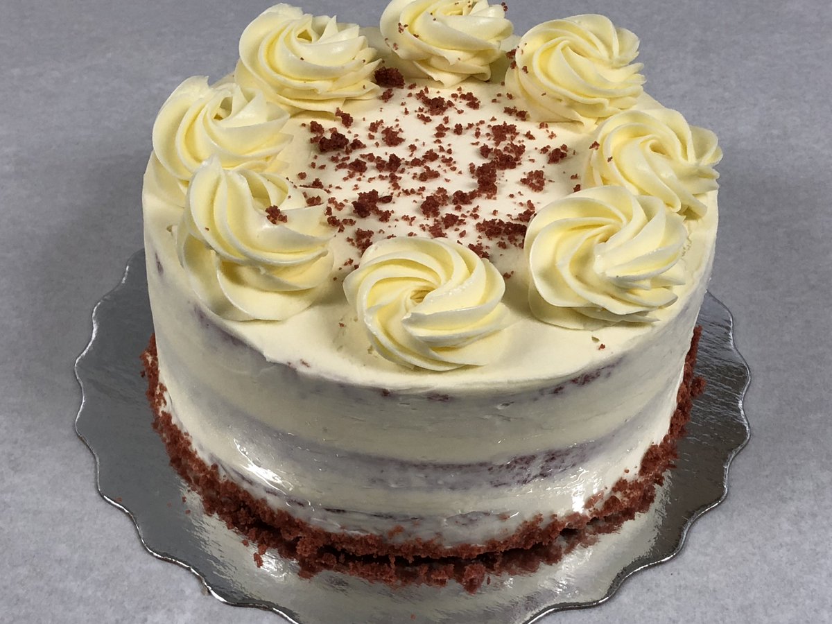 labambocheTO's tweet photo. Buttercream/Cream cheese Red Velvet cake
#creamcheese #buttercream #redvelvet #cake https://t.co/va4hAmm6jV