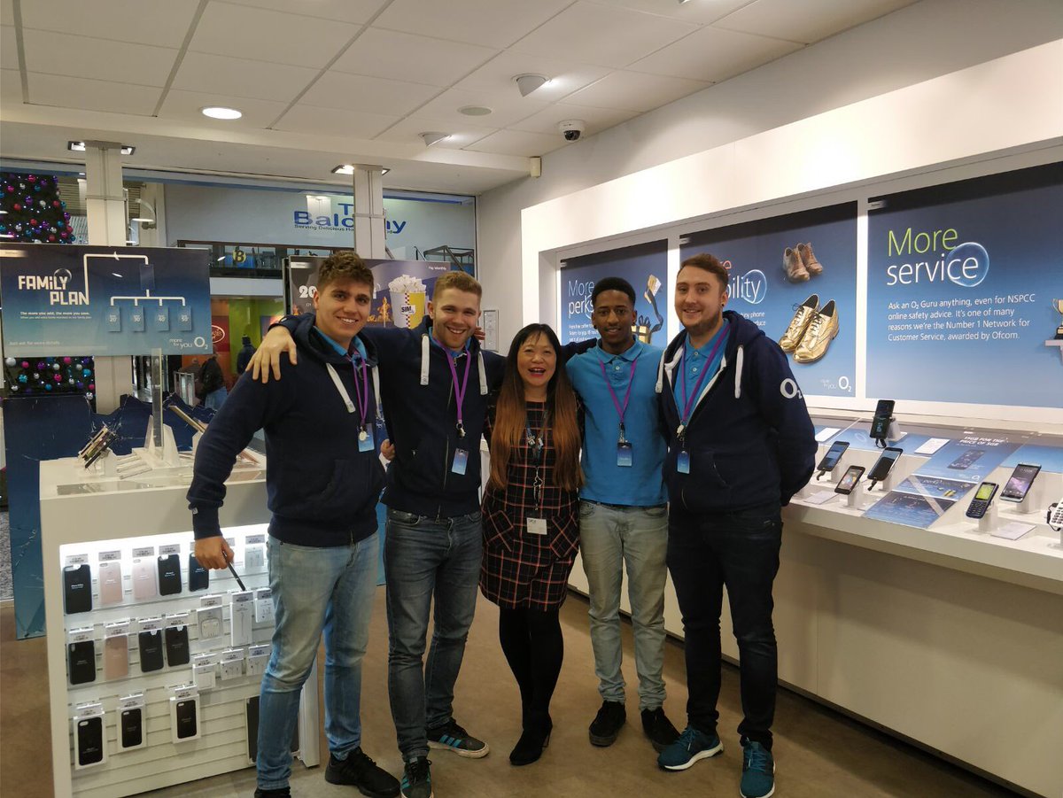 #iPhoneX team photo 📸 <a href="/CrossgatesSC/">Crossgates Shopping</a> 😘 <a href="/TD_Crossgates/">TD Crossgates</a> <a href="/daleclark22/">Dale Clark</a>