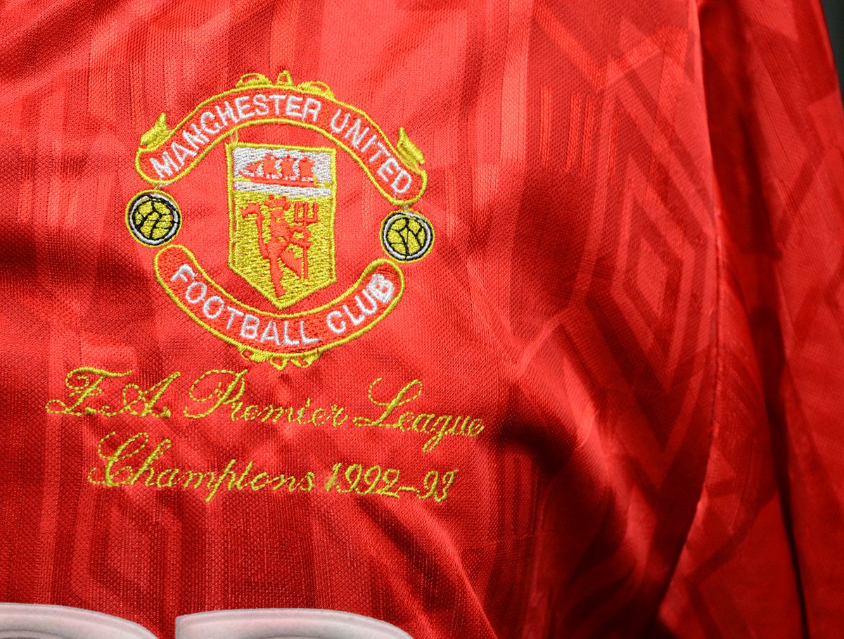 Manchester United 1993-94 home shirt with embroidery celebrating