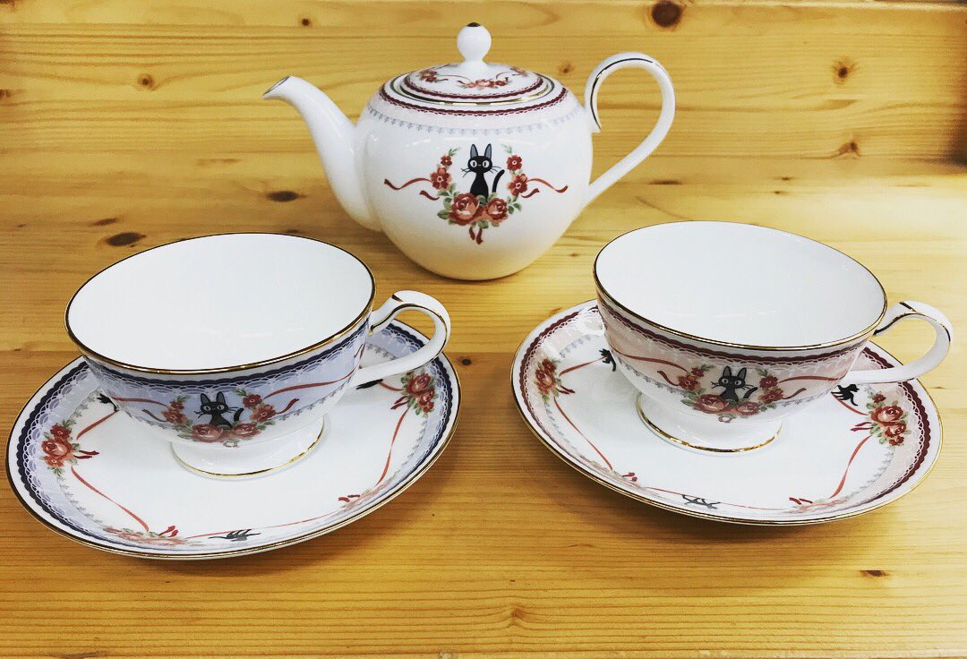 秋の夜長のティータイムにひとアクセント ノリタケさんより 「魔女の