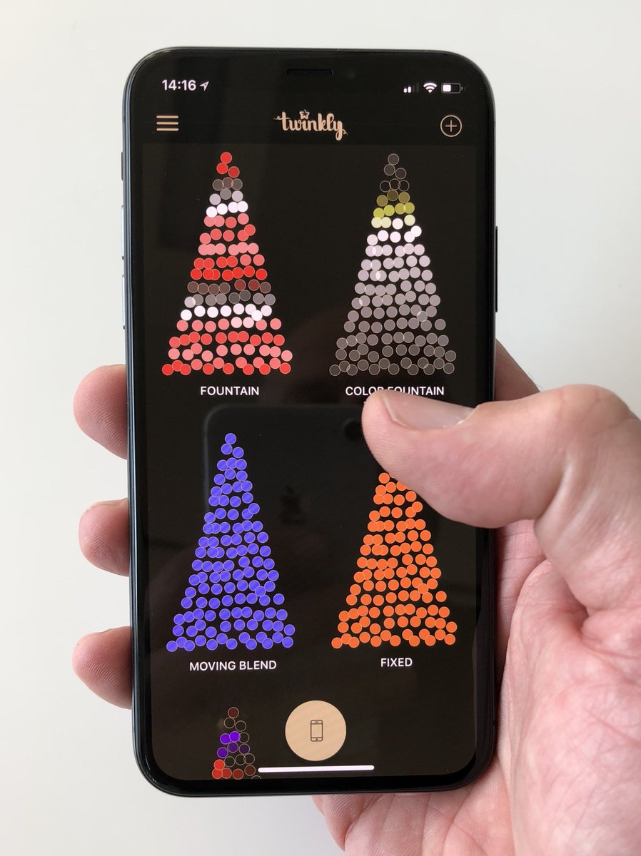 TwinklyLED's tweet photo. Enjoy #twinkly on #iPhoneX 🎄🎄🎄 https://t.co/WZnaPM6php