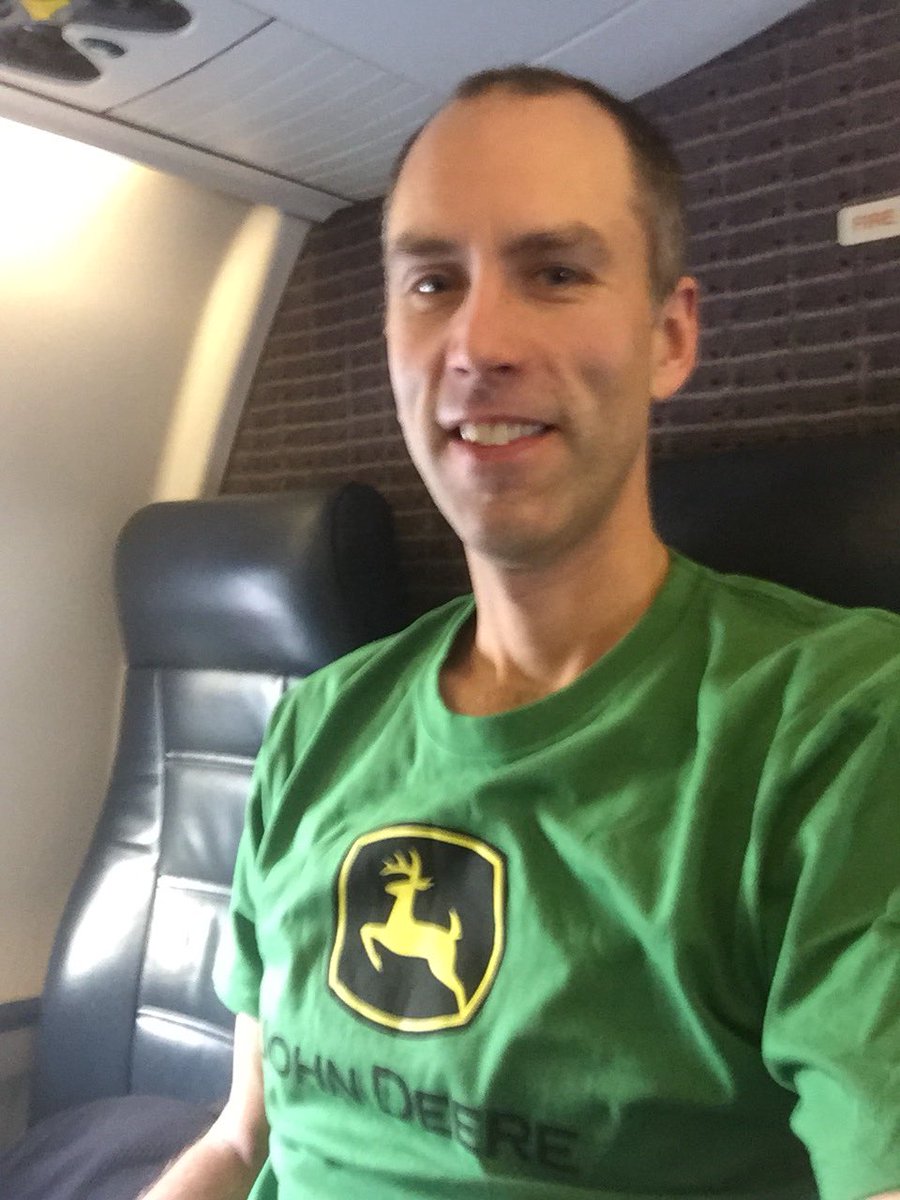 SoftwareWyatt's tweet photo. Heading to @NSBE regional convention in Tulsa looking for talented Computer Engineering interns! #JDJobs @JohnDeereJobs https://t.co/iPtccdC2hm