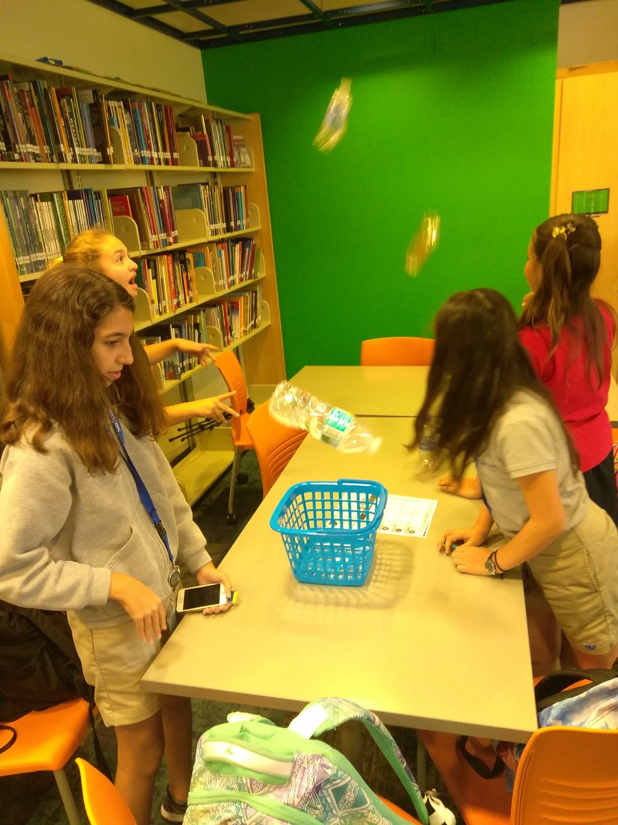 MS_MediaCenter's tweet photo. Innovation challenge Thursday!!! #everythursday #duringbreak #bottleflipping https://t.co/0zlZPnHuPa