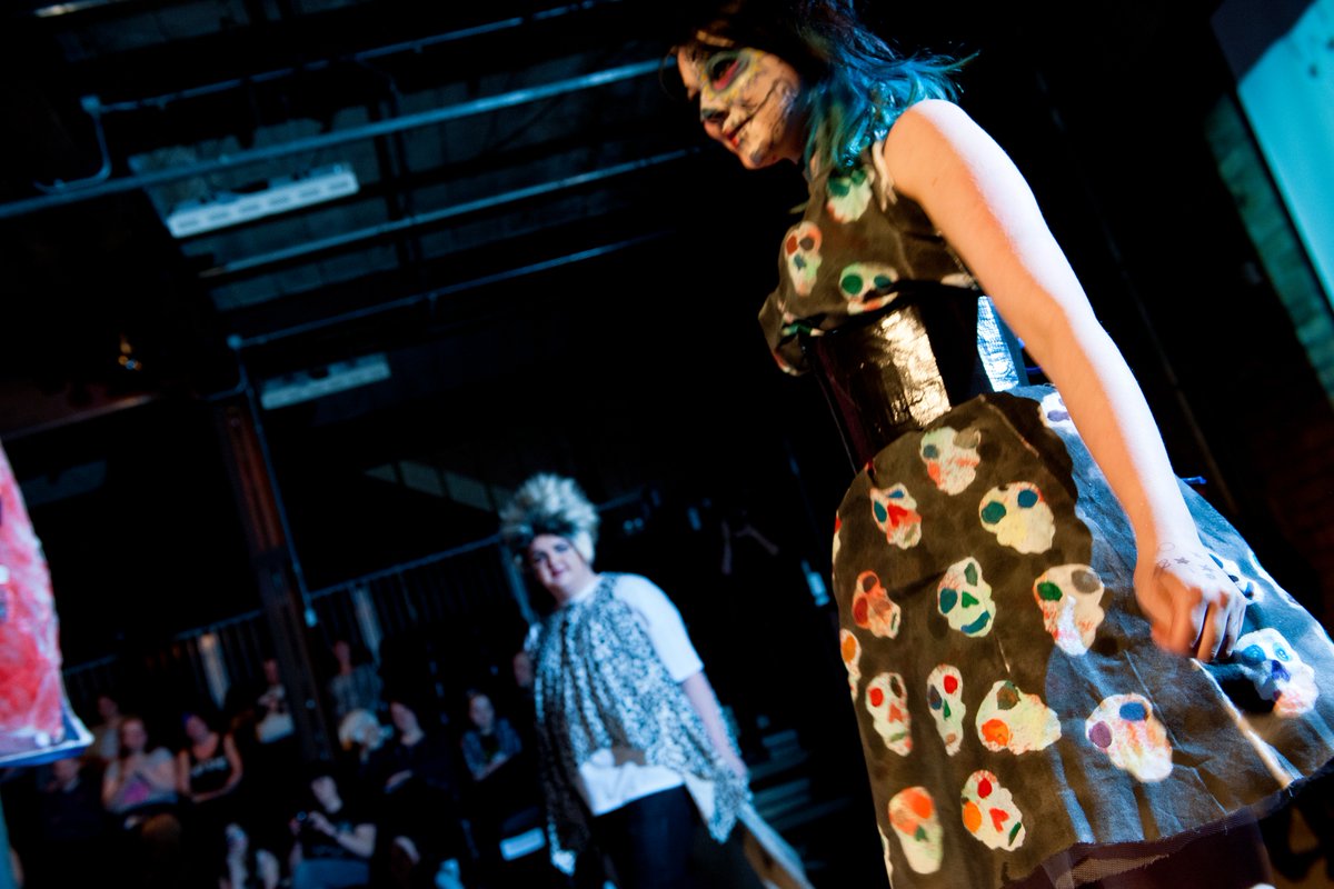 CalderdaleCol's tweet photo. We've got up-to-date courses in everything from art &amp; design through to fashion &amp; textiles 👗🎨find out more next Tues at our Open Evening! https://t.co/Xgv2U7ERRN