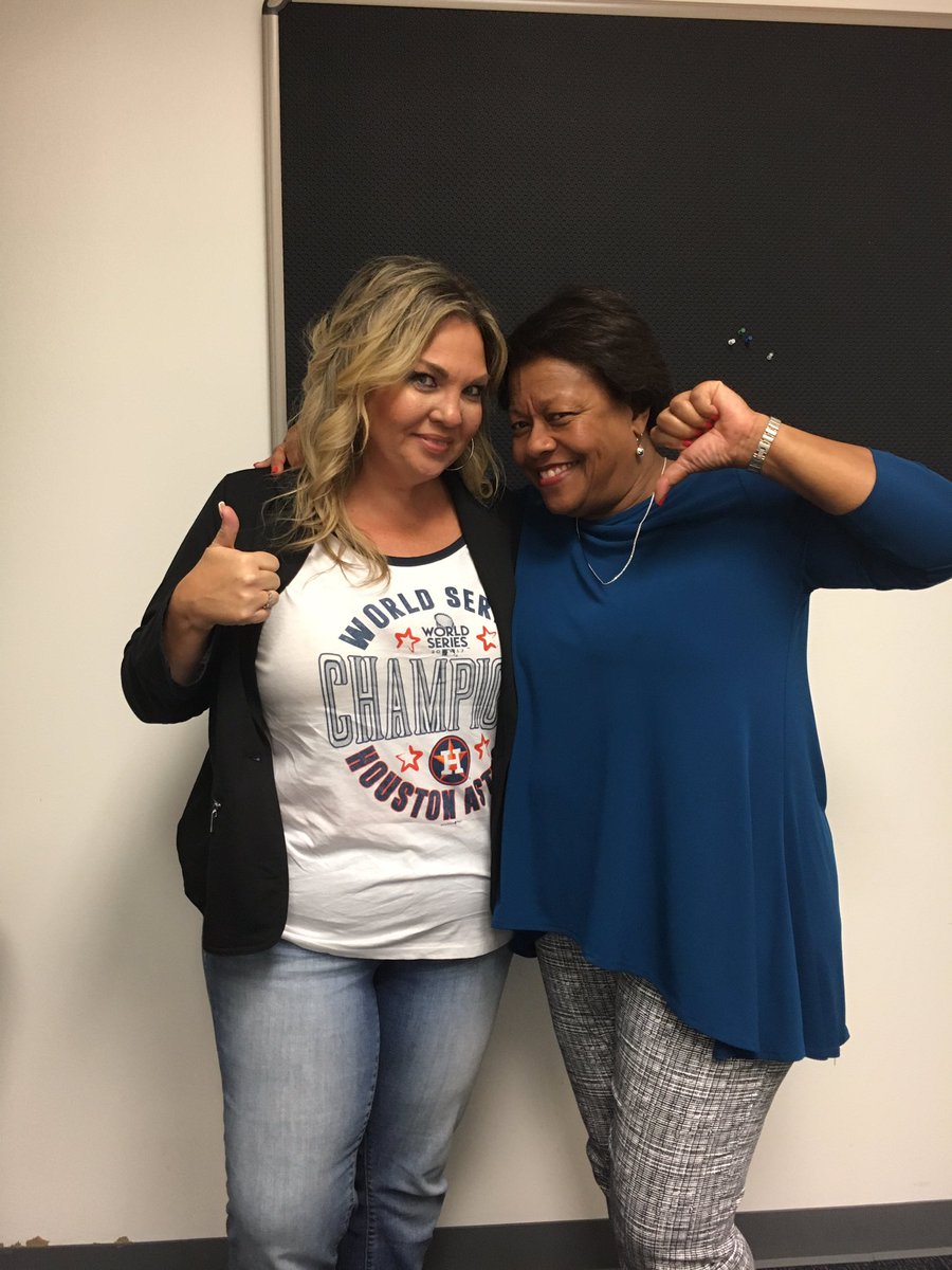 vargas_cara's tweet photo. With my LAX counterpart! It's a great day at United and in Houston! #Astros #Dodgers #worldseries #FieldOpsHR https://t.co/Tr6GzLnFQE