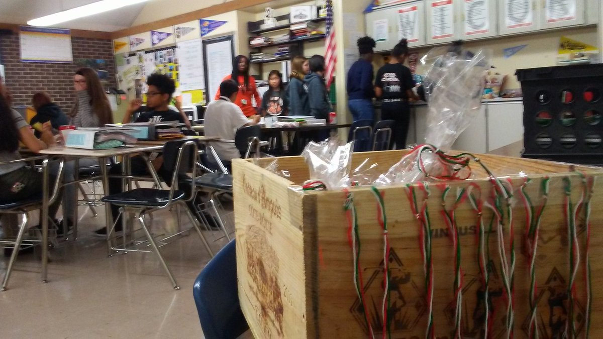 MrBelsanCMS's tweet photo. Celebrating Mexican culture through food and music together! Love this unit! #yourheritagematters #sodoothers @CMSPride https://t.co/WcKzQzOJZZ