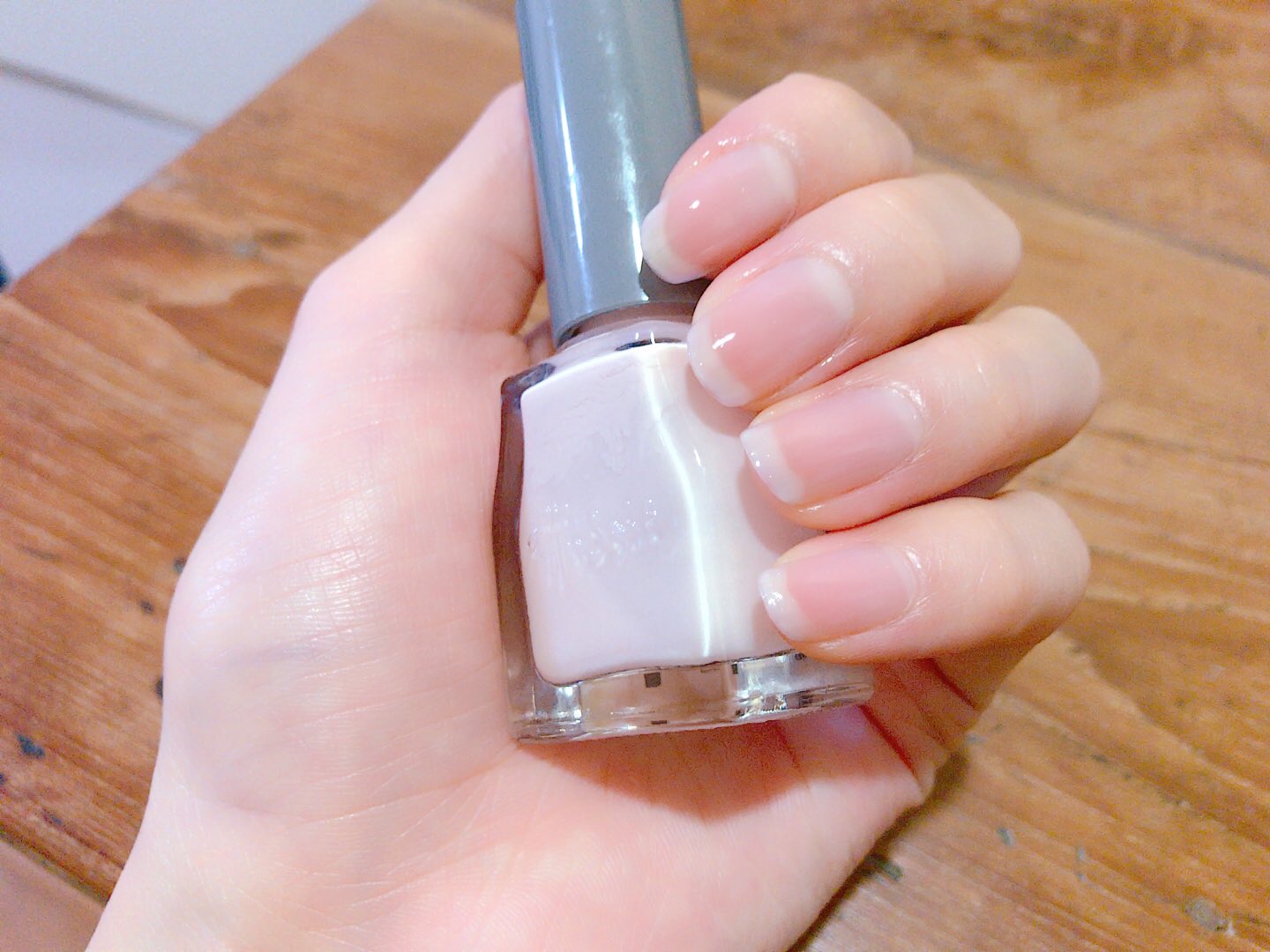 奈月 ズボラな美容好きさんはtwitterを使っています シロップネイル ベースコート後カラーを爪半分 爪の1 3 爪先の順に重ねグラデを作り 最後にトップコート 工程毎に乾かして 爪先がほんのり染まる エテュセ ネールガード Integrate グレイシィ