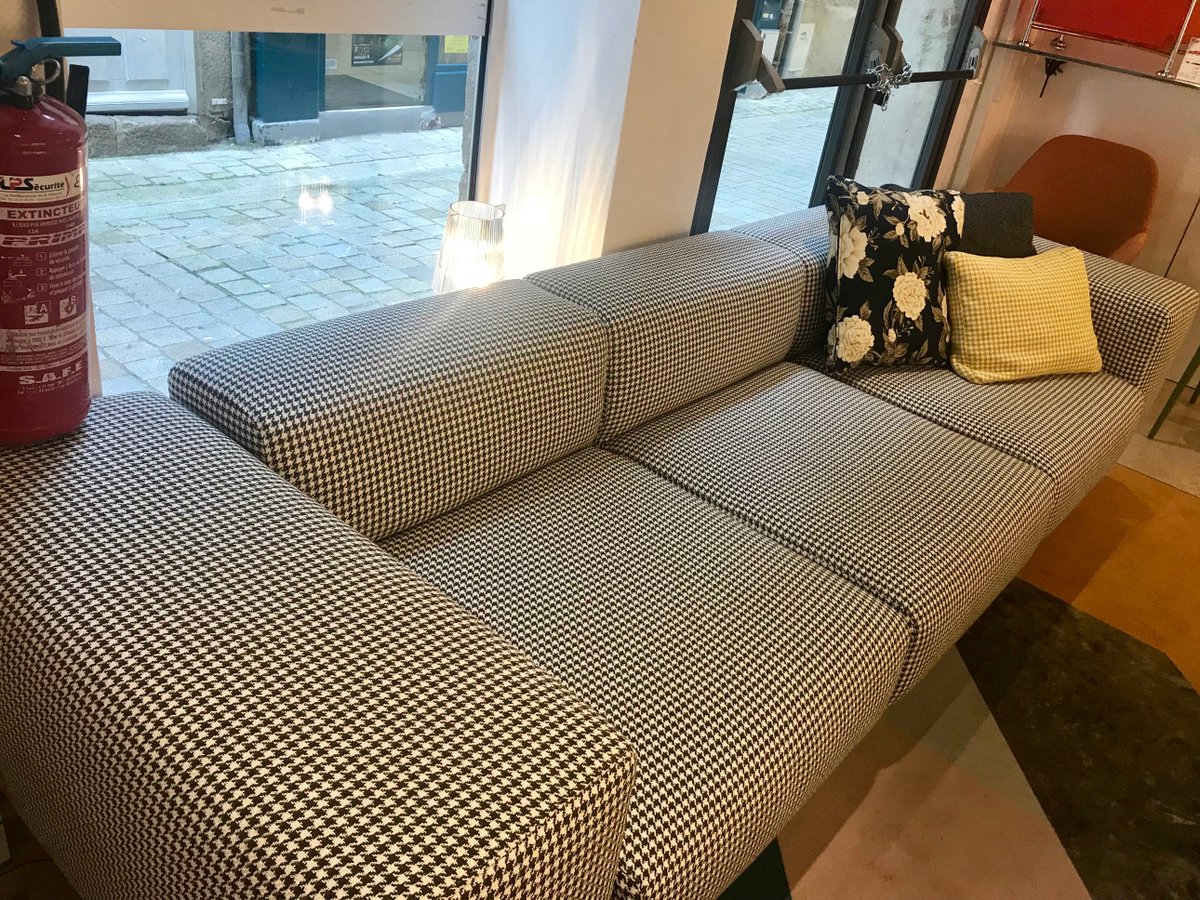 WeeMoodAlencon's tweet photo. Ambiance rétro. #déco #design #Retro #weemood #Alençon https://t.co/UXkJX5hT3e