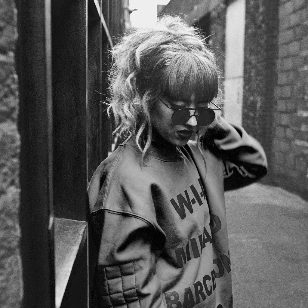 Sound of Belfast: Getting to Know with Leah McFall- Oh Yeah Centre ainecroninmccartney.com/2017/11/03/sou…