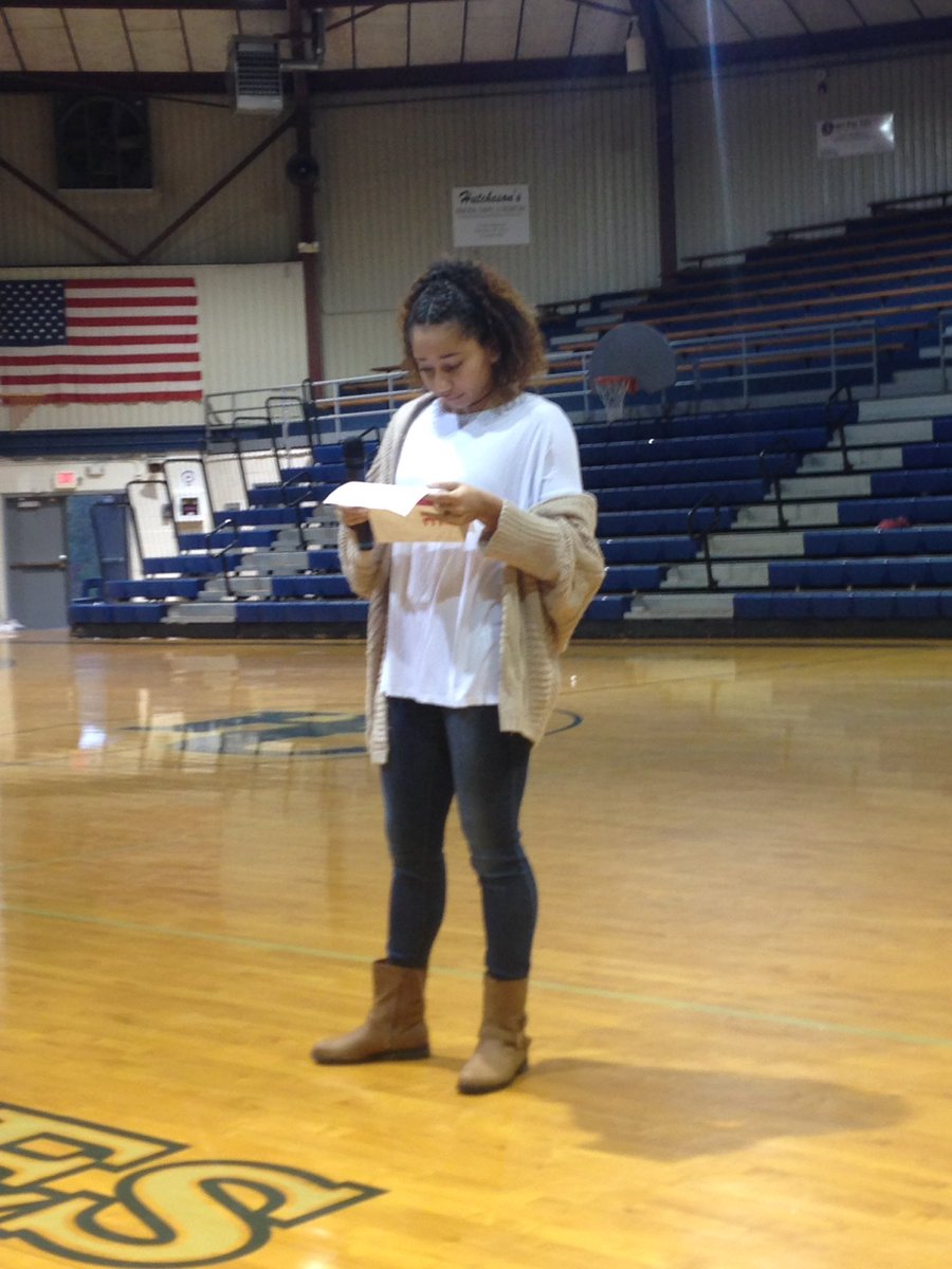 HCHS_FCA's tweet photo. I love our people. Love God, love each other. Be Dedicated to God through good times and bad! Great job @iindiya_ https://t.co/3feIBuMwwv
