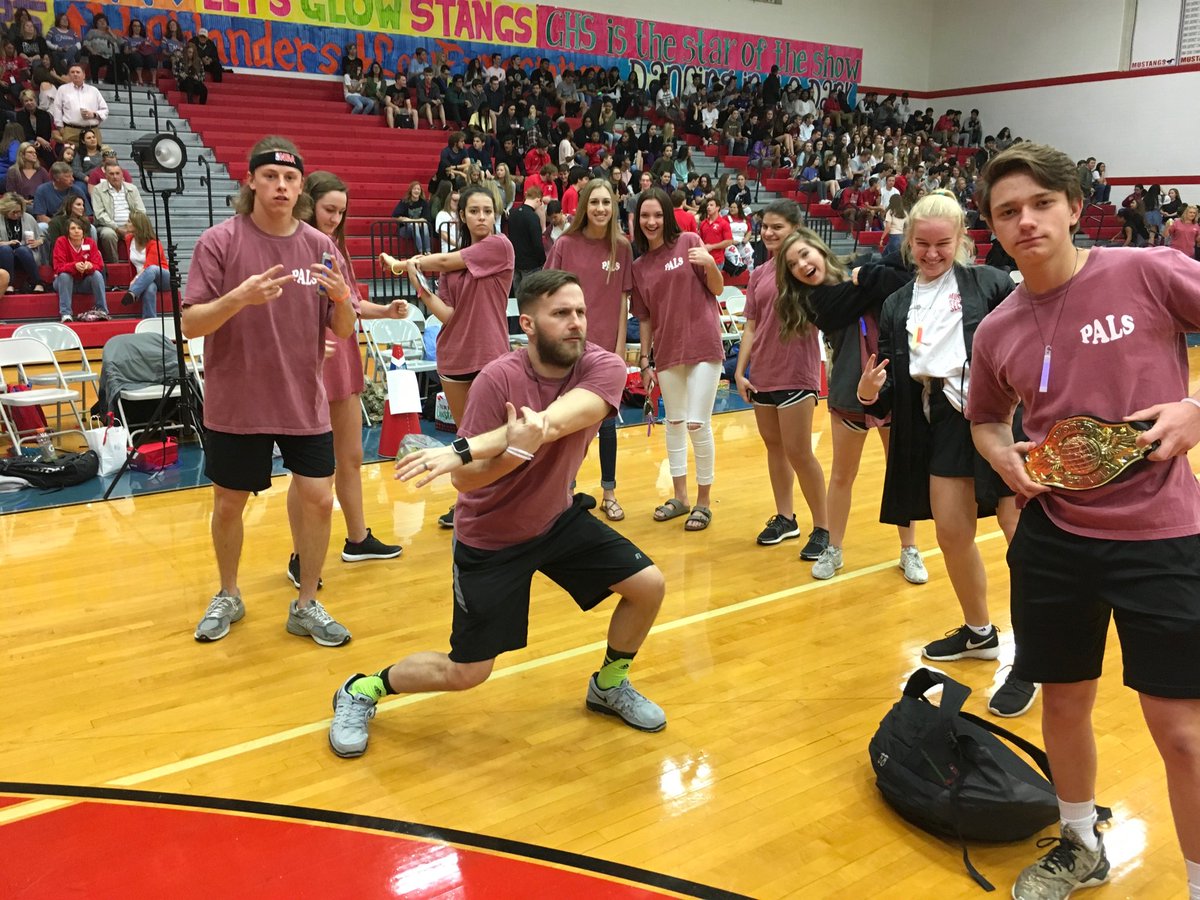 <a href="/grapevinepals/">GHS PALS</a> better stretch! <a href="/gvinestuco/">GHS Stuco</a> is ready for ya! #dodgeball in the dark! 🏐