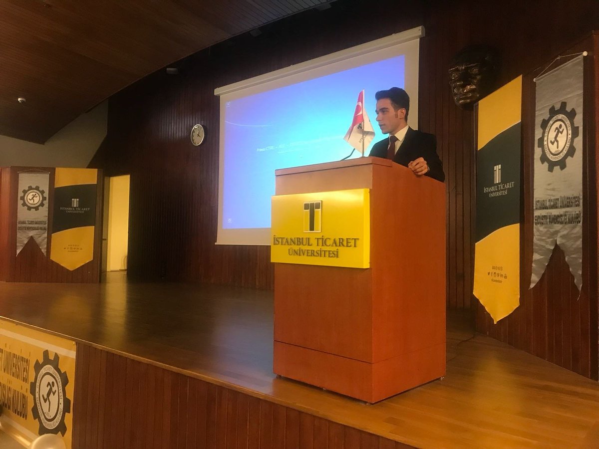 Yönetim Günleri Proje Lideri Sn. Hasan Turabi Altundal 13. Yönetim Günleri kapanış konuşmasını yaptı