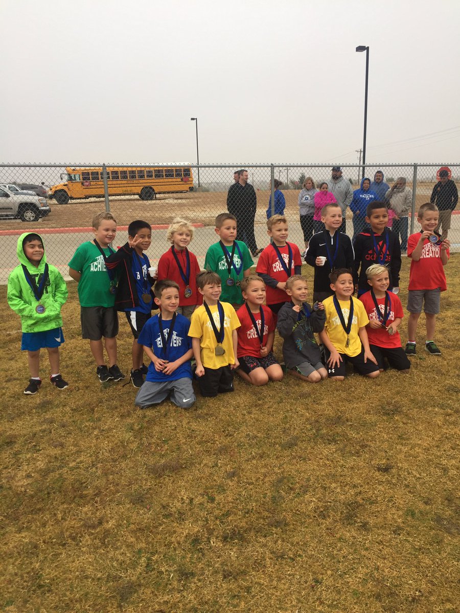 owens_class's tweet photo. Carson fun run! #carsonstars https://t.co/yEWW3fenAU