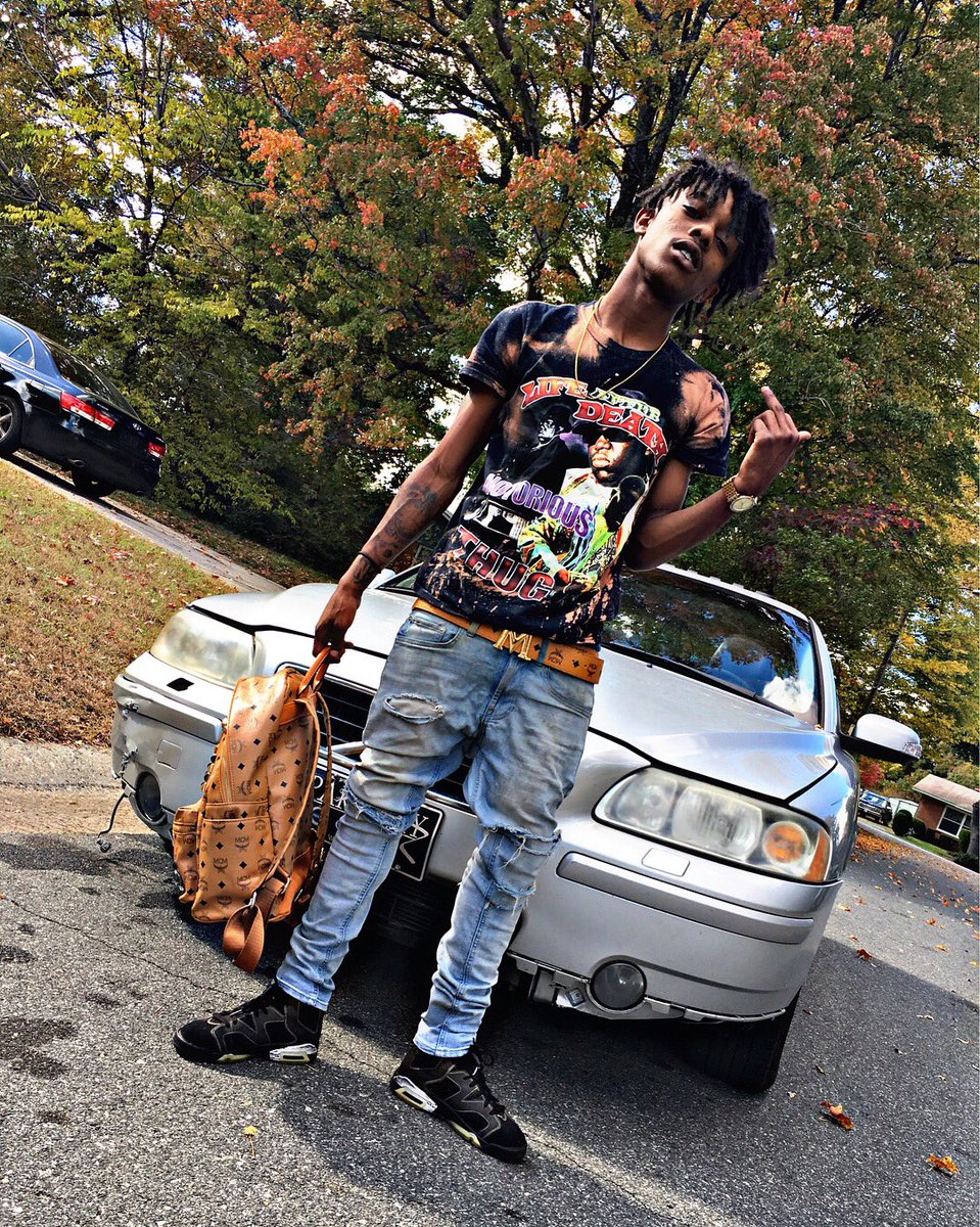 Darius__OG's tweet photo. PlayBoiDarius🐐✨💎🎒💰🗣‼️ #D2Bitch🐐🗣 #FlyHighLilE👼🏾 https://t.co/rEtsBSk7Va