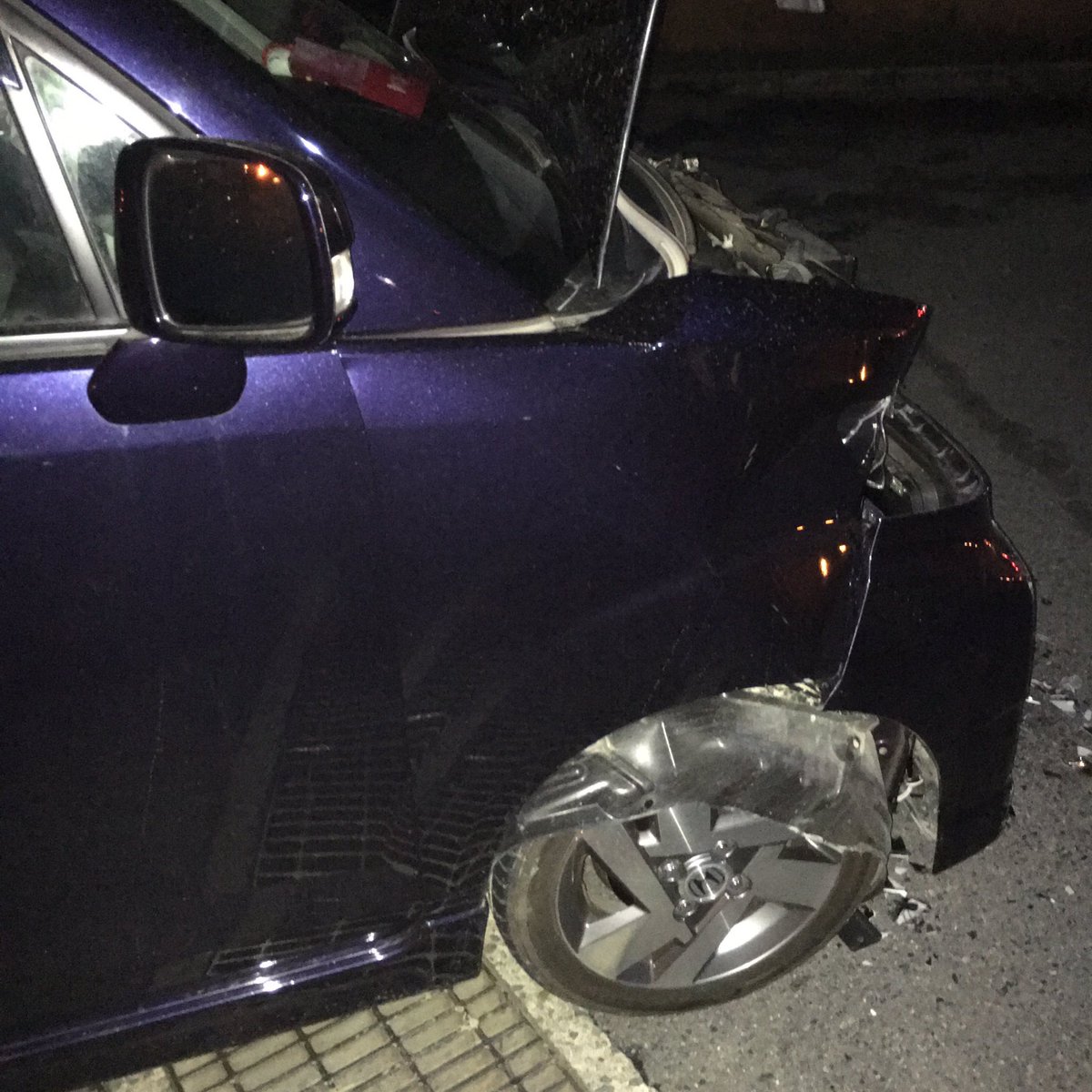 Hiえーす Ar Twitter 免許取ってすぐの愛車 新古車で買って１ヶ月で廃車 ᐛ フレームへし曲がってたな ᐛ こん時エアバックもでて シートベルトもしてへんかったけど エアバックにすら当たらず無傷やったね エアバック意味あるんかな ᐛ Honda