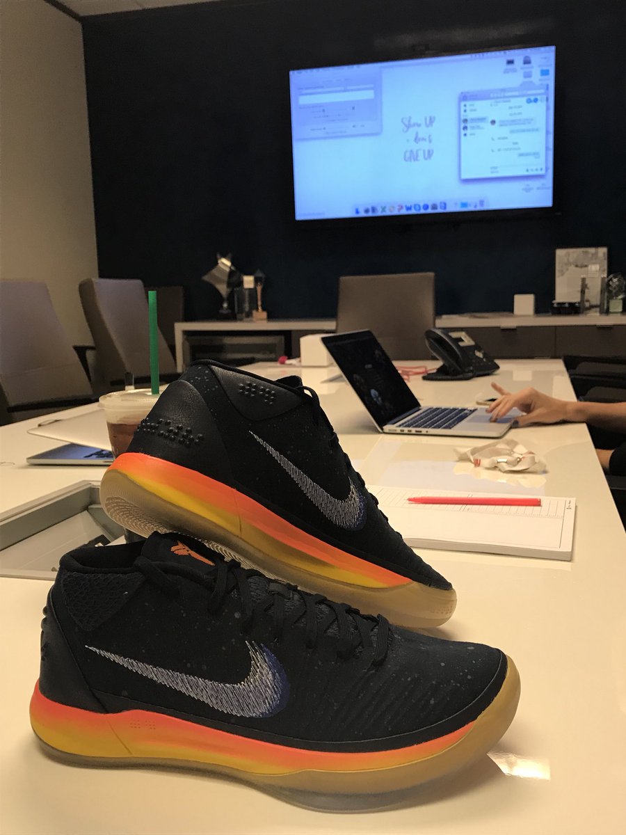 DamiansShoes's tweet photo. Early morning meeting! Damian, was that you on the Skype?? 👀 #Kobe #ItsMeYourKobes https://t.co/cgyBH0UKVC