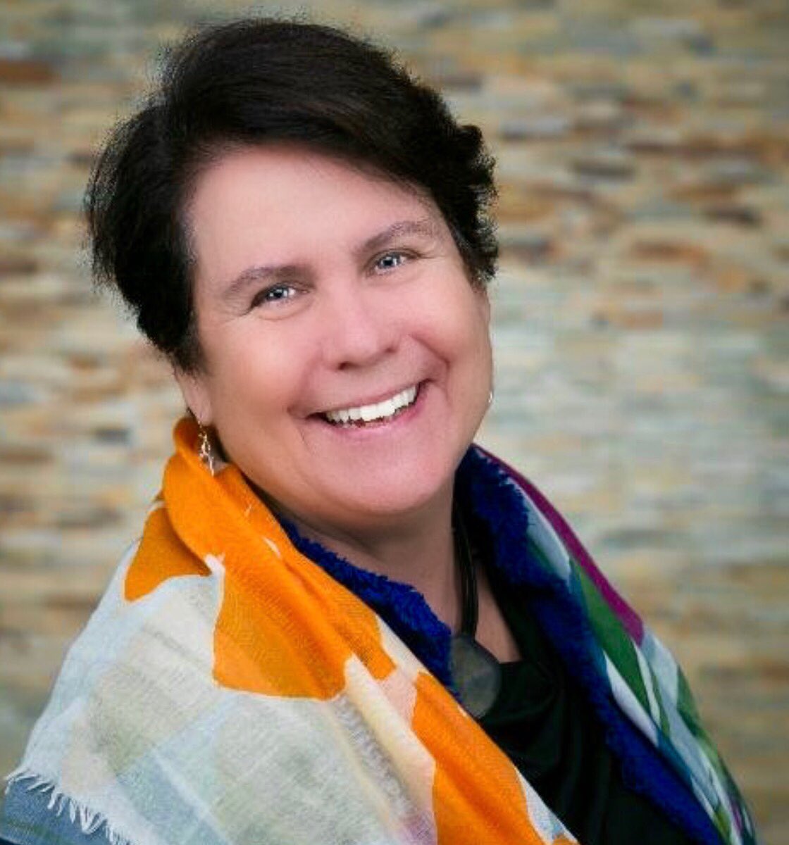 ReachOutReadGA's tweet photo. Congratulations to @philanthropyATL #AliciaPhilipp for #leadership #SORB17 award! @AtlantaRegional @L4LMetroAtlanta @unitedwayatl https://t.co/bjQAD4mbPn