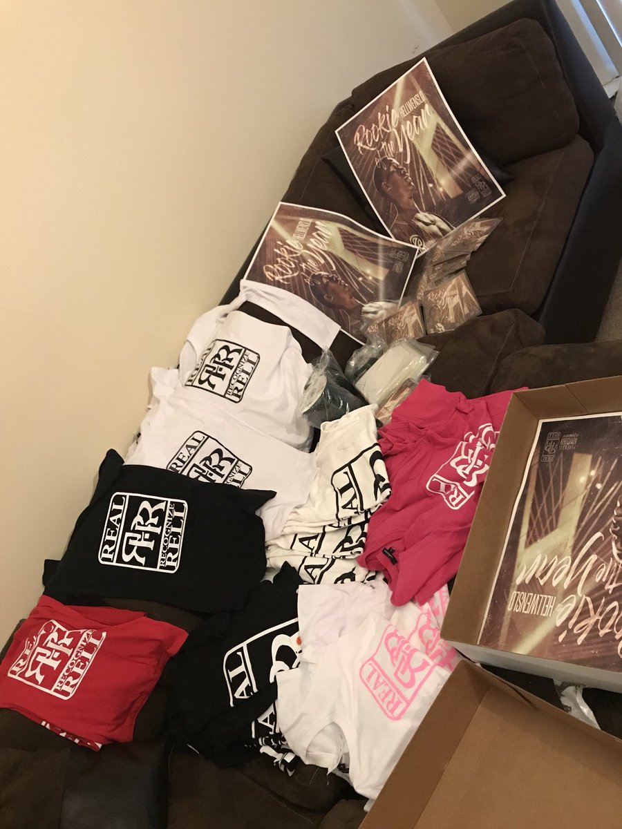 hellwenslo3's tweet photo. I put my all into this shit man I canβt fuckin lose!!!! #RealRecognizeRell #RookieOfTheYear #Nov5 https://t.co/UshrJGj17V