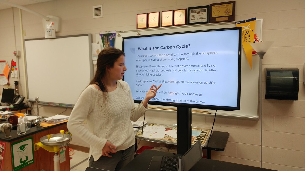 CHUMS_EHouse's tweet photo. Clearly defining your essential questions is critical skill in meeting @OfficialNGSS standards for our biology students. #Ehouse #PLlearning https://t.co/x3ybiyX4sl