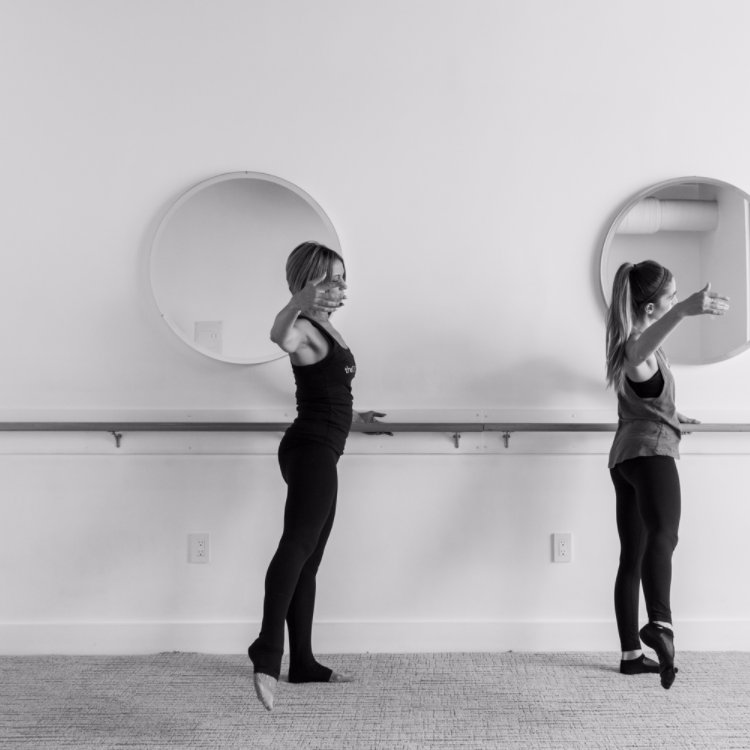 theLONDONmethod's tweet photo. It's Fuel Yourself Friday! Let's do this, ladies. https://t.co/BengLpMMAJ