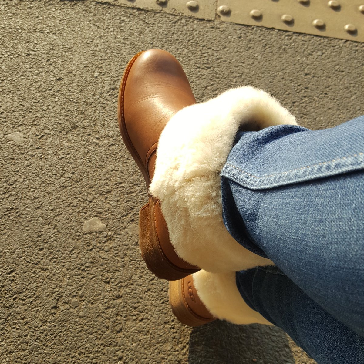 KCSlimmingWorld's tweet photo. #newboots on way to @SlimmingWorld WOTY Ball #Consultant #Elsenham #Stansted See you tomorrow @2.30  @MrPeterAndre https://t.co/EzKcU3ixui