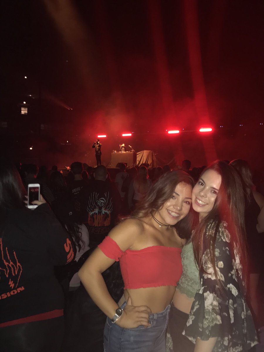 Mariah_Boos3's tweet photo. My hearts never been so full https://t.co/2Qg1qZzbvI