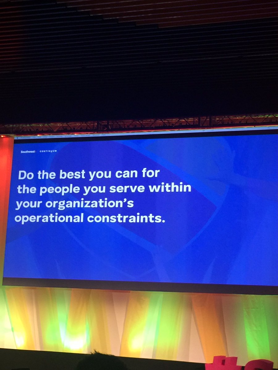 servicedesignmx's tweet photo. Revolutionizing air travel experience - Lee Moreau - Continuum #sdgc17 https://t.co/bip1AbYkjC