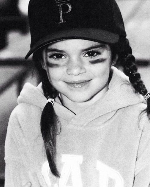 KrisJenner's tweet photo. Happy birthday my beauty @kendalljenner!!! You are one of a kind, my angel , and I am so proud of the woman you are. 🎉❤ https://t.co/zMDQaflZfn