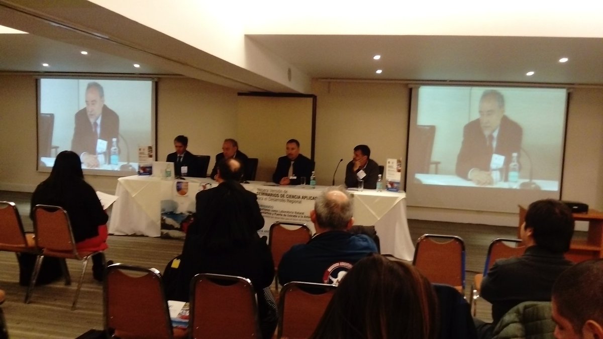 Programa_Omora's tweet photo. En el Seminario de Ciencia Aplicada para el Desarrollo Regional del GoRe de Magallanes y la Antártica Chilena y CONICYT Regional https://t.co/sN3l4JHj96