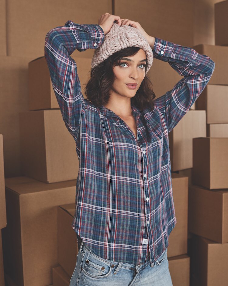 Hats off to our favorite fabric! (And because it's Friday!) 🎉🎩👑
Sometimes it's okay to play favorites. ❤️💙 #FrankandEileen #TheBestShirtEver