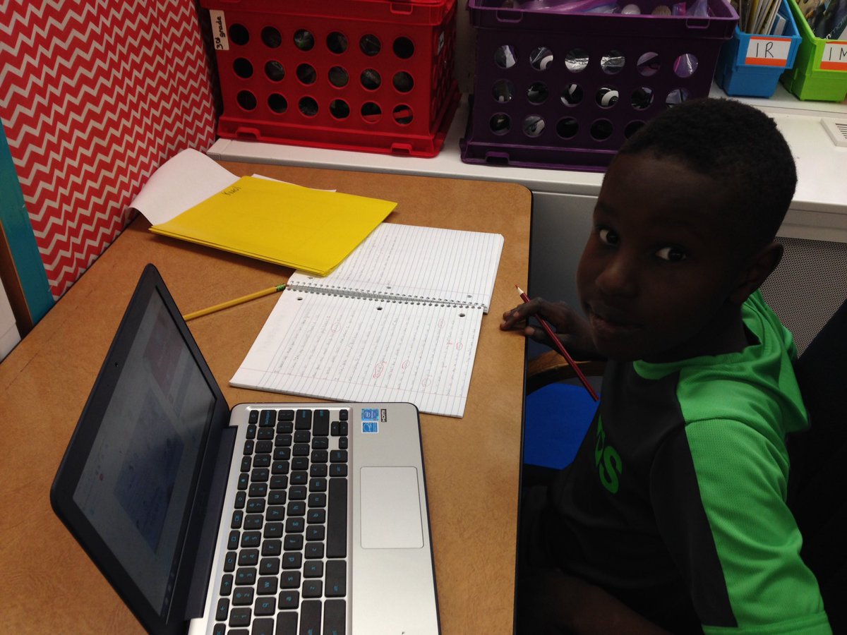 DawnWare8's tweet photo. Students working on all steps of the writing process....#statusoftheclass https://t.co/GyhEdkxkSE