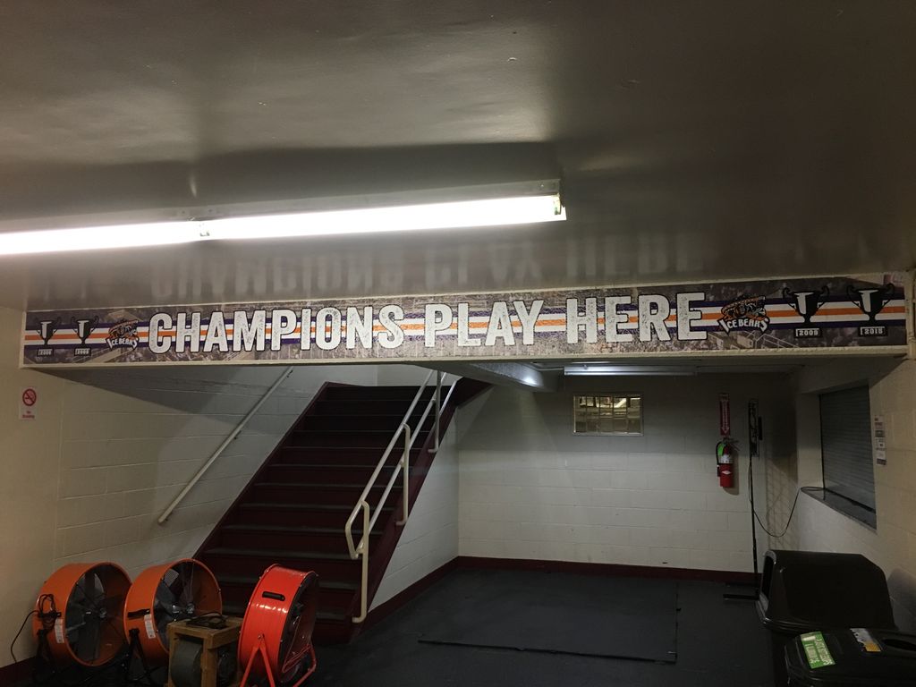 acmeprintinc's tweet photo. Happy Friday! Thank you @icebears for your partnership! This was an awesome project! #print #PrintIsAlive #knoxvilleicebears #brand https://t.co/SllohRBnWl